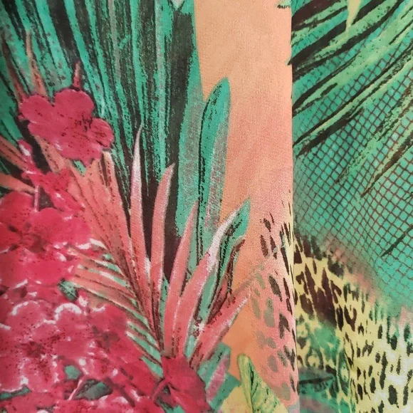 Chico's 3/4 Sleeve Top Semi Sheer Floral Print with Front Tie Waist Detail - Picture 2 of 12